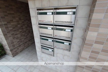 サン・セイント・リヴィア[2LDK/68m2]の共用部1