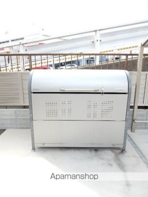 アンビシア　Ｂ棟[2LDK/68.99m2]の共用部1