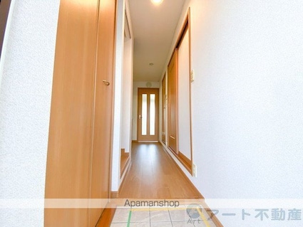 ジェルメ・メジェール山越[1K/26.11m2]の玄関