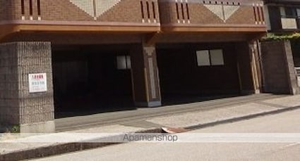 ルミエールⅢ[3LDK/73.63m2]の駐車場