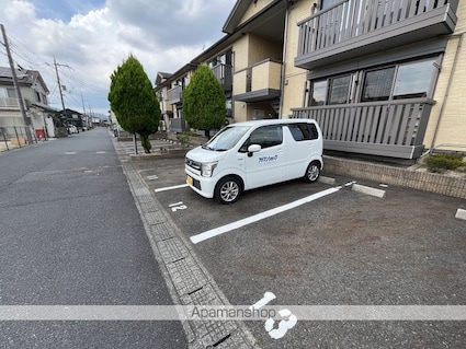 滋賀県甲賀市水口町虫生野虹の町[2LDK/62.1m2]の駐車場1