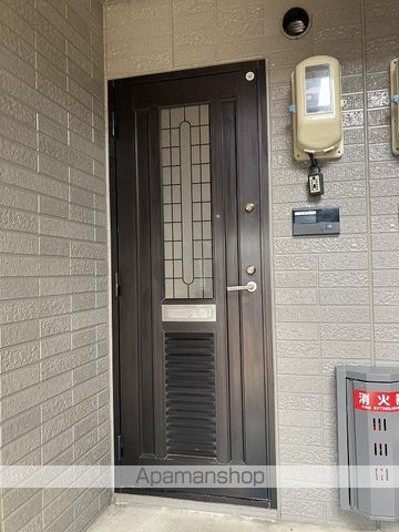 クレッセント荻川の玄関写真