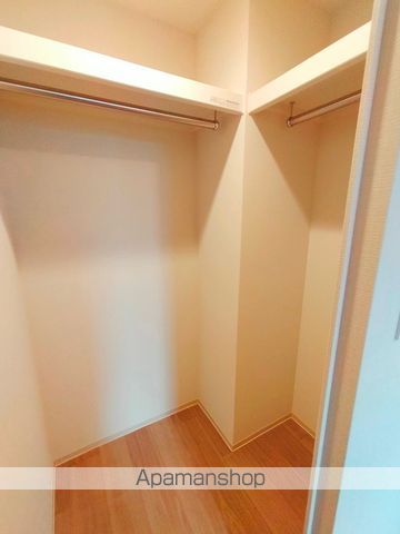 コンフォリア・リヴ南森町Qの内装写真