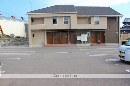 クラール・プラッツＢ[2LDK/55.81m2]の駐車場