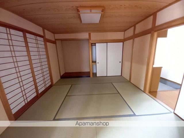 枚方市 2階建 築31年の内装写真