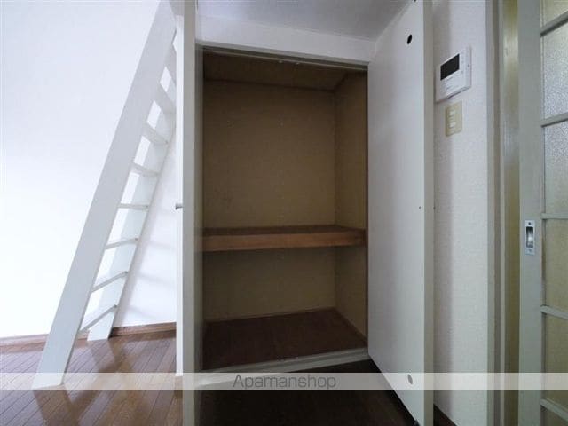 スワンクレストIIの内装写真