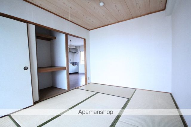 草野マンション21号館の内装写真