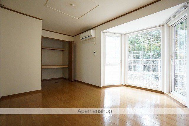 クレッシェンドY・Nの内装写真