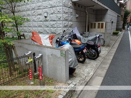 レジディア文京本郷Ⅱ[1K/21.6m2]の駐車場