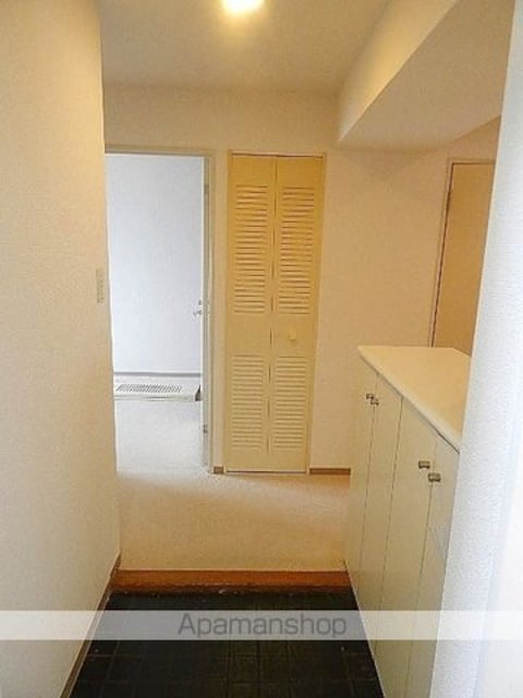 東京都立川市錦町１丁目[3LDK/66.94m2]の玄関