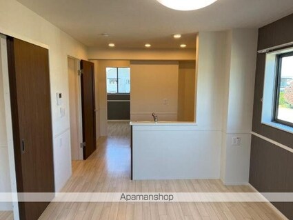 新潟市西区内野西２丁目アパート[2LDK/55.66m2]のリビング・居間1