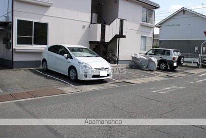 ドミール春日Ａ[2LDK/52m2]の駐車場