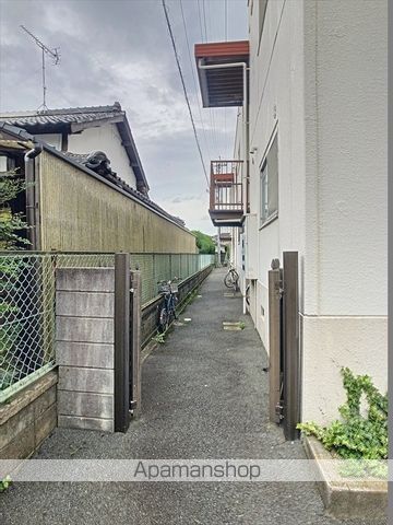 コーポニュートンの玄関写真