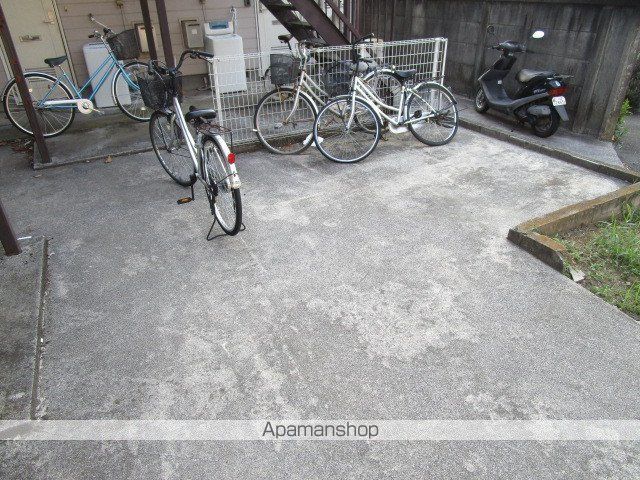 メゾンFTBの玄関写真