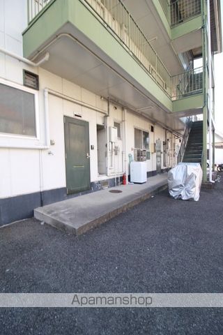 三協コーポの玄関写真