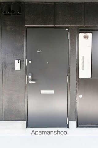 ピース・ルーチェの玄関写真