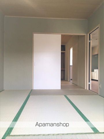 ファミール泉 Dの内装写真