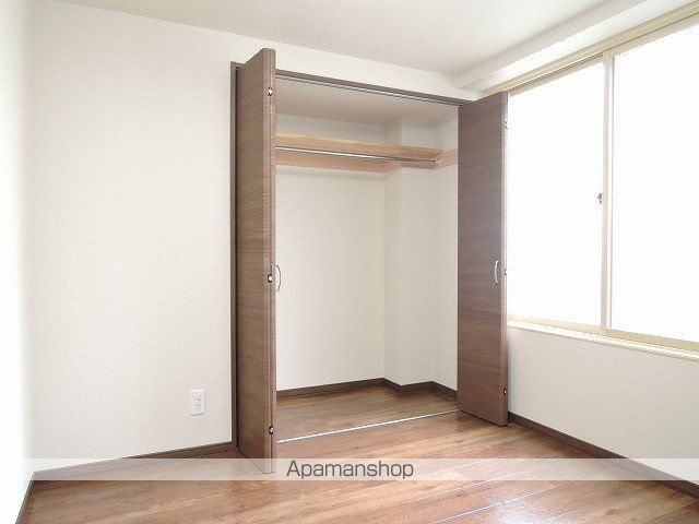 クリスタルハイツ栄町の内装写真