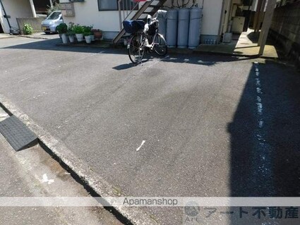 川南荘[2DK/34.02m2]の駐車場