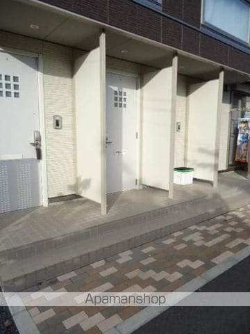 エスト・ルミエールの玄関写真