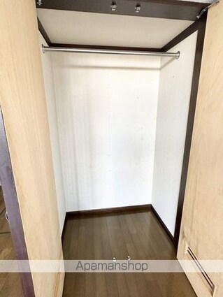 クリスタルパレス弐番館[1K/24.81m2]の収納