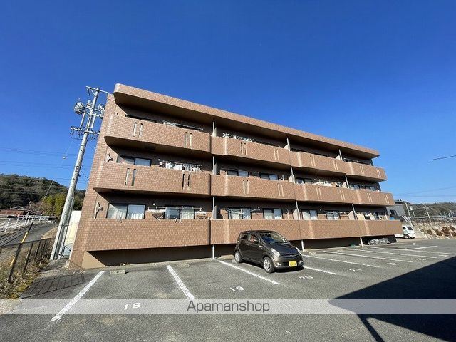 マンション サンドリヨンの外観写真