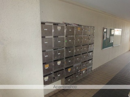 山崎ハイツ[2DK/47.5m2]のエントランス1