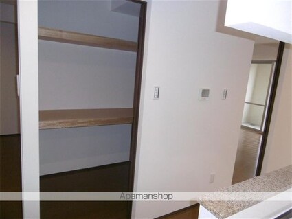 ＥーＪｉ　Ｈｏｕｓｉｎｇ[2LDK/66m2]の収納1