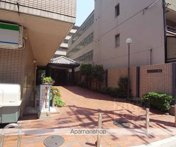パークテラス桃山の玄関写真