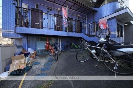 クレセントＫＯＹＯ[1K/20.67m2]の駐車場1