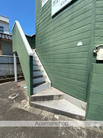 シェルダーKの玄関写真