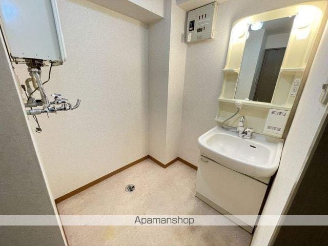 ロイヤルシティ参番館 若松町の内装写真
