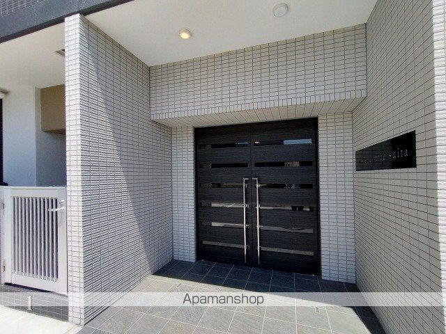 V−ランコントル SUITAの玄関写真