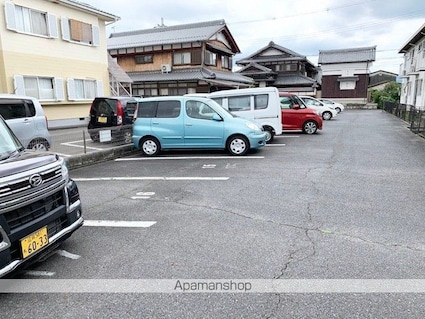 滋賀県大津市大萱３丁目[3DK/46.38m2]の駐車場1