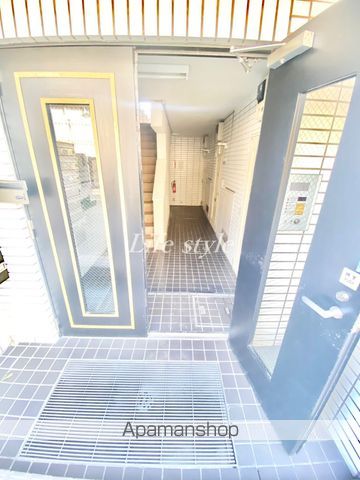 スターホームズ鶴ヶ峰本町の玄関写真