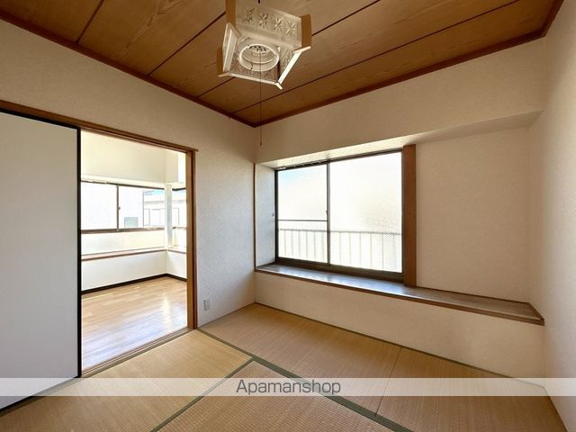 マンション東の内装写真