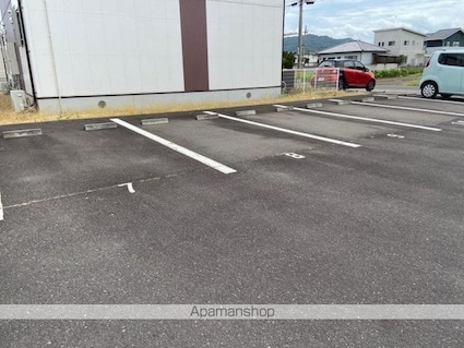 リースランド春日[3LDK/84.43m2]の駐車場