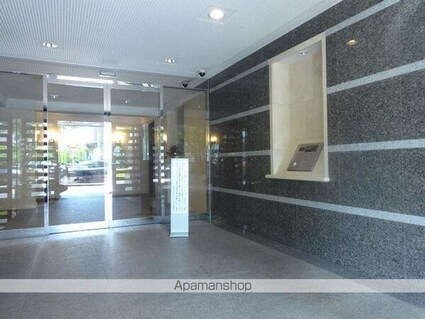 日神デュオステージ上北沢[1R/30.03m2]のエントランス1