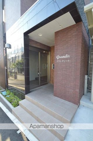 GRANDIRの玄関写真
