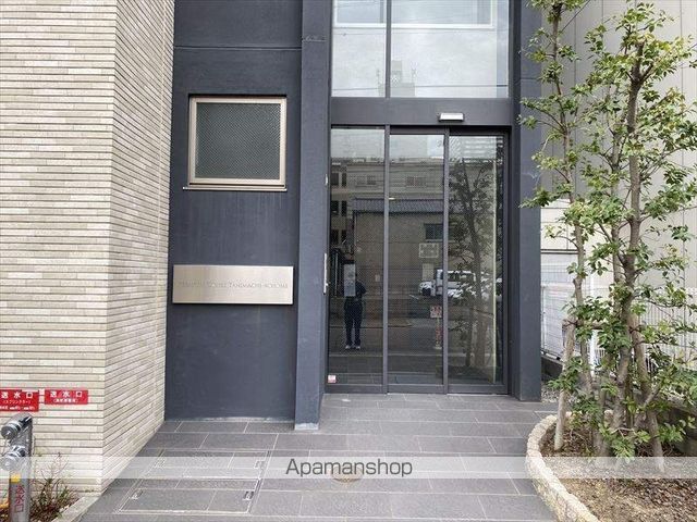 プレミアムコート谷町四丁目の玄関写真