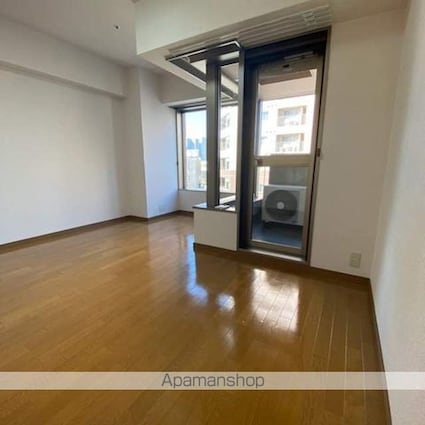 エルミナｅｅビルディング[1R/28.57m2]のリビング・居間