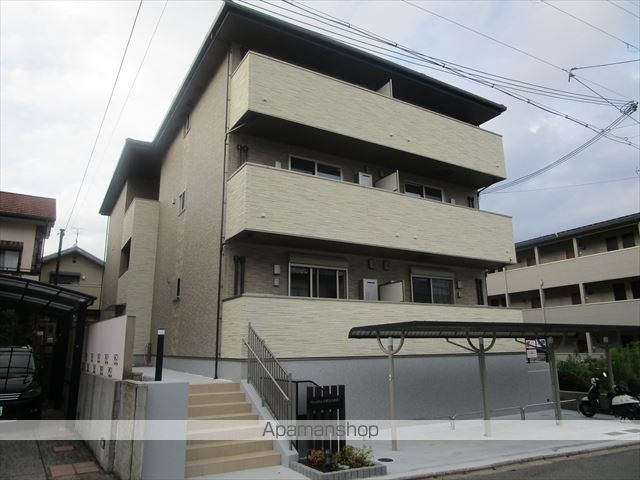 ヒカルサ京都北山栗栖Iの玄関写真