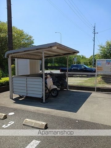 袋井市 2階建 築15年の内装写真