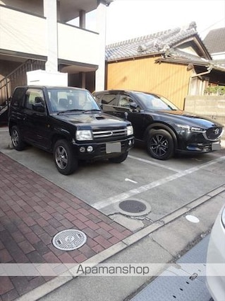 和歌山県和歌山市小松原５丁目[1K/21.66m2]の駐車場1