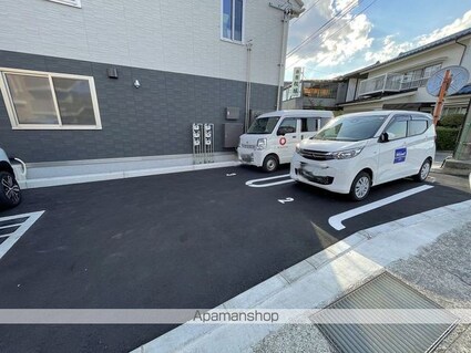 ＧＲＡＮＤ　ＤーＲＯＯＭ中条[1LDK/34.63m2]の駐車場