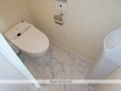 ラ・ヴィ・アン・ローズ[1R/23.17m2]のトイレ