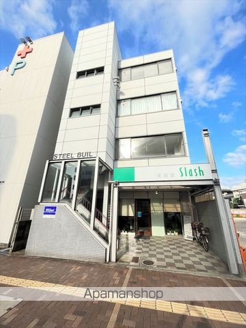 和歌山市吹上のマンションの外観1