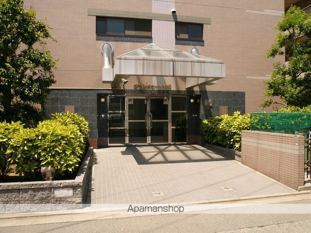 グランドゥール安藤の玄関写真