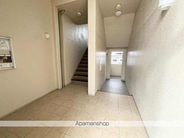 グランド ヒル弐番館の玄関写真