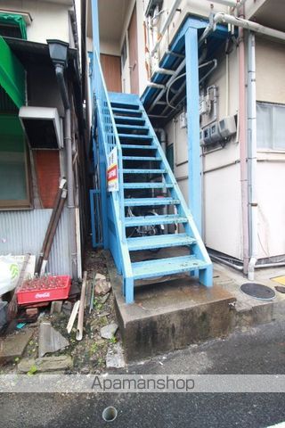 ノベル旭東町の玄関写真